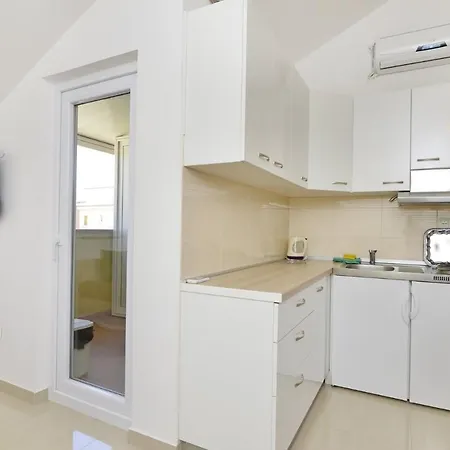 Amix Apartment *